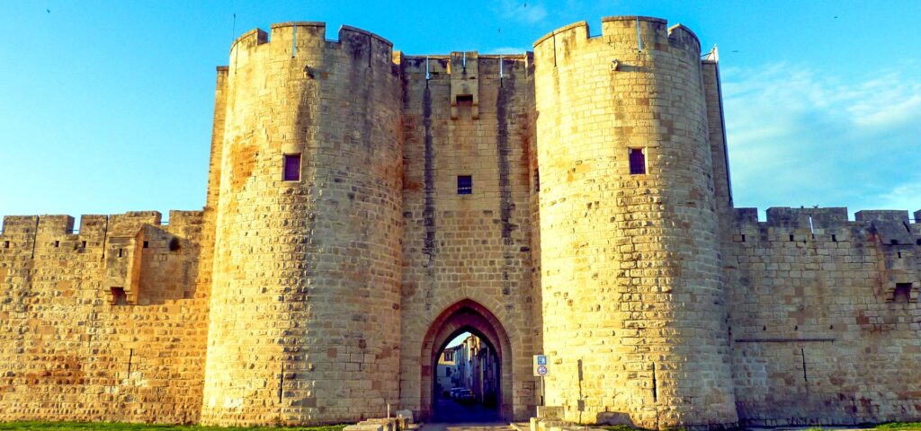 porte aigues morte